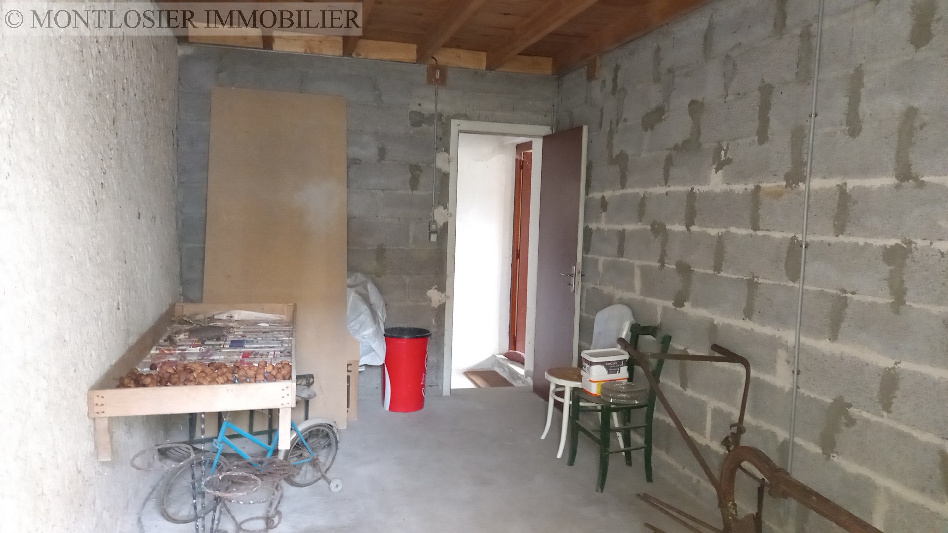 Grange à vendre, AIGUEPERSE, sur un terrain de m²