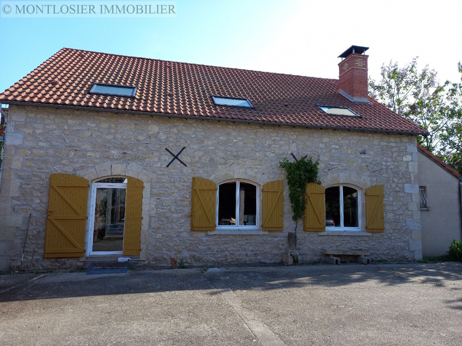 Maison à vendre, AIGUEPERSE, 210 m², 4 pièces