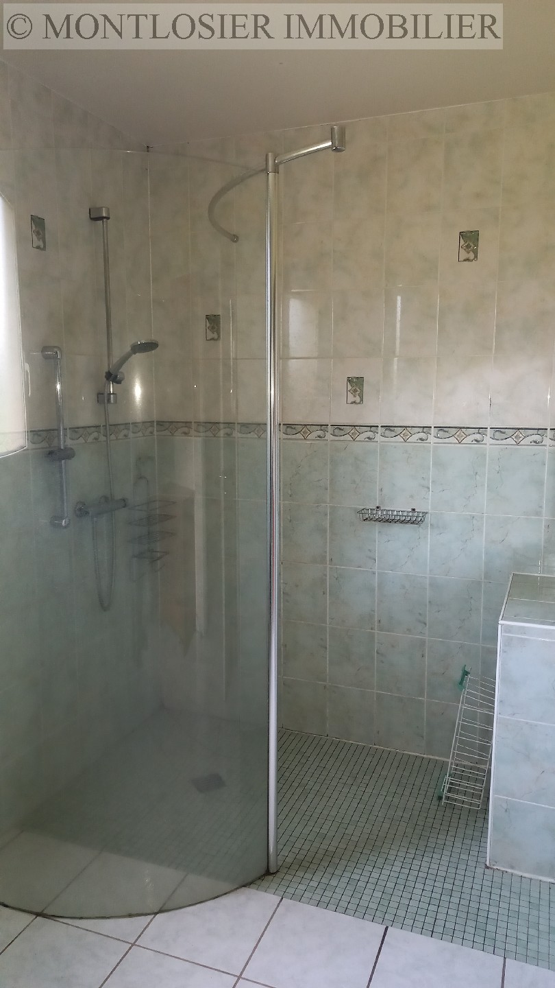 Maison à vendre, MARINGUES, 121 m², 5 pièces