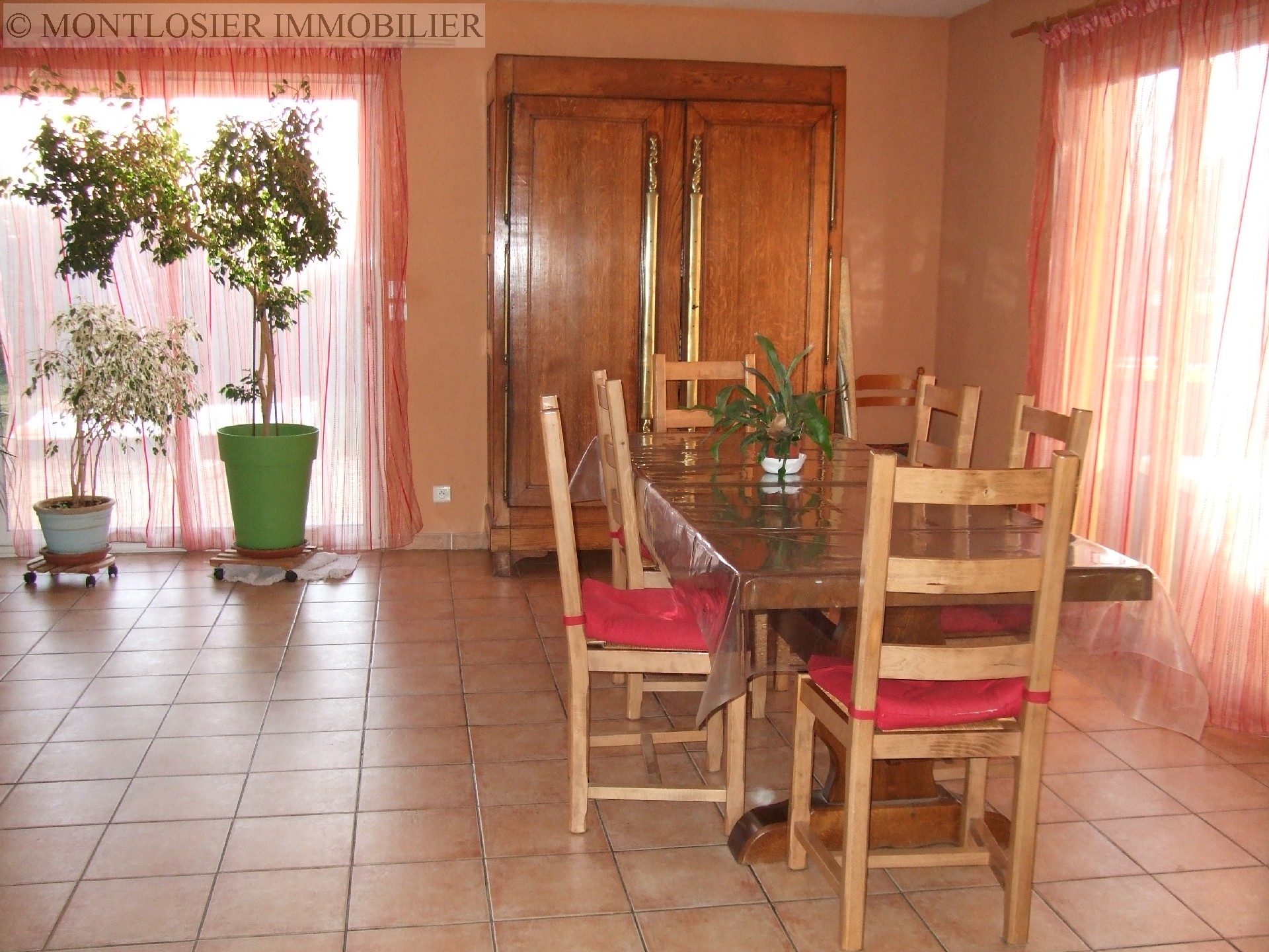 House A property to buy, , 145 m², 5 rooms
